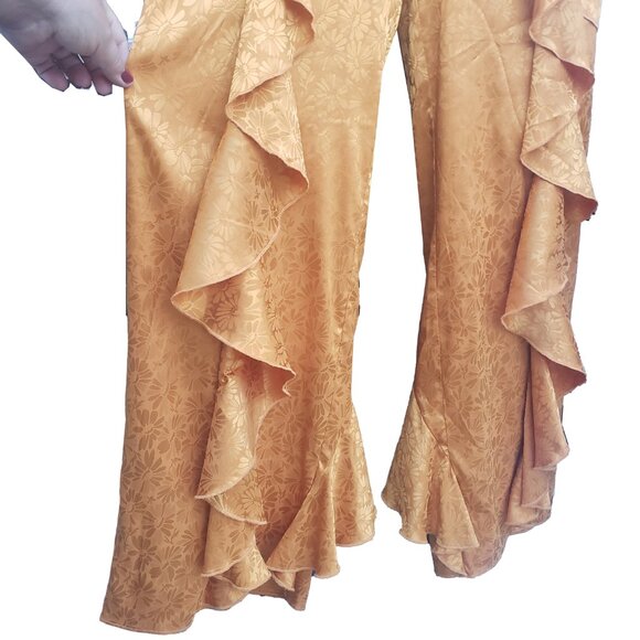 One33 Social Jumpsuit Yellow Orange Satin Floral Crossover Halter Ruffles 6 - Picture 6 of 12